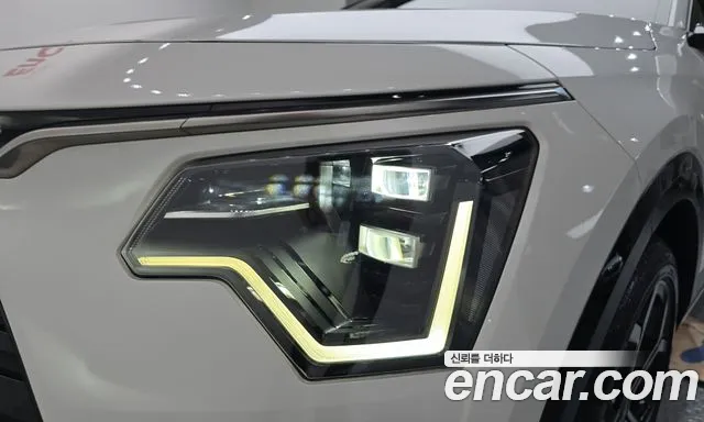 Kia Niro — фото 22