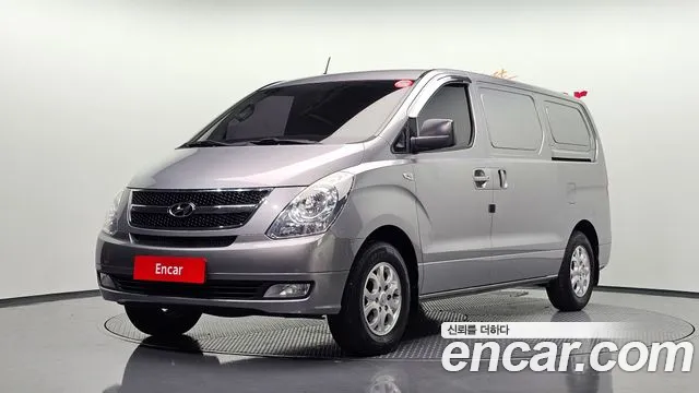 Hyundai Starex — фото 1