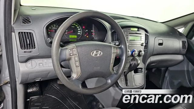 Hyundai Starex — фото 12