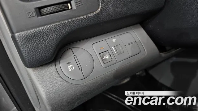 Hyundai Starex — фото 18