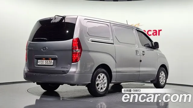 Hyundai Starex — фото 2