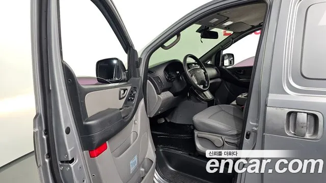Hyundai Starex — фото 10
