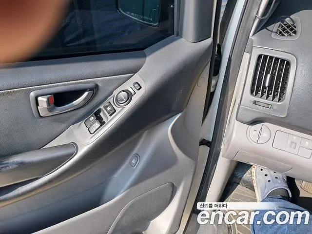 Hyundai Starex — фото 11