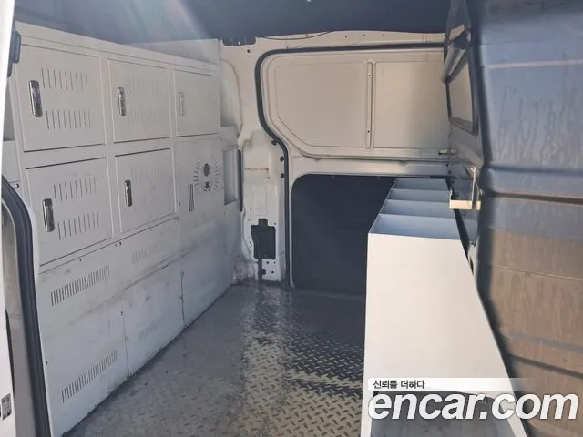 Hyundai Starex — фото 17