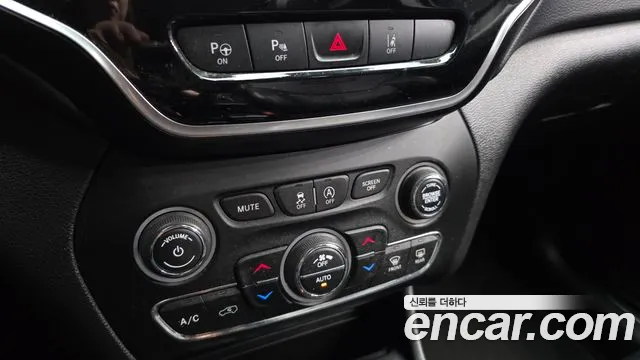 Jeep Cherokee — фото 16
