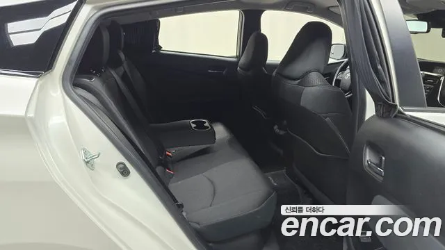 Toyota Prius — фото 11
