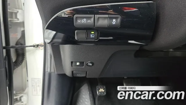 Toyota Prius — фото 15