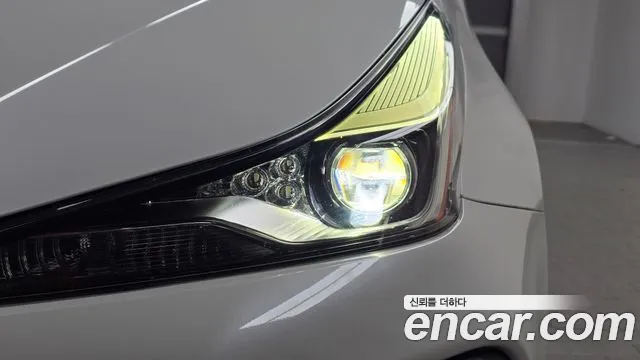 Toyota Prius — фото 22