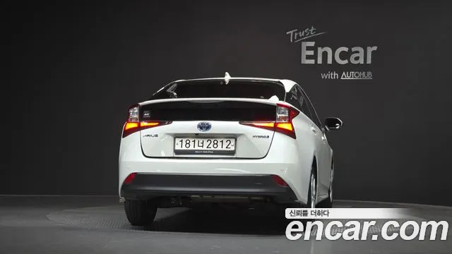 Toyota Prius — фото 4