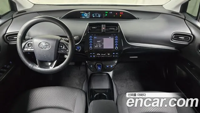 Toyota Prius — фото 7