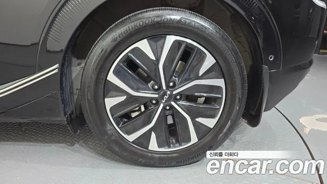 Kia EV6 — фото 21