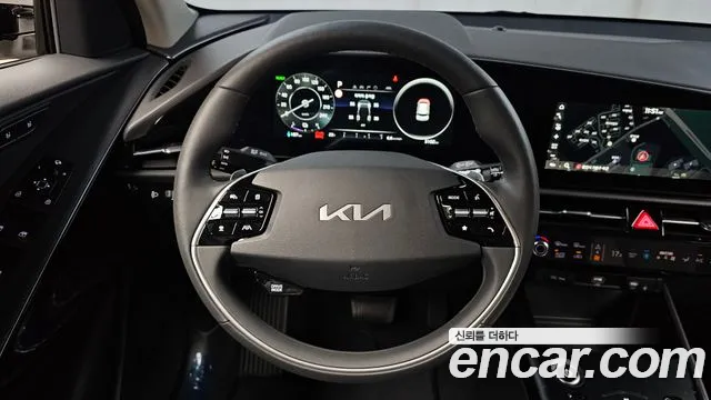 Kia Niro — фото 12