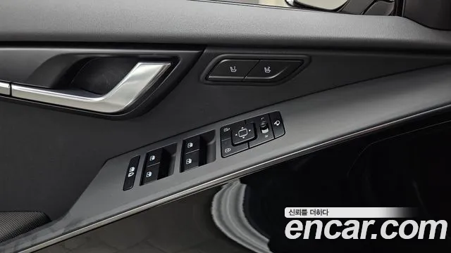 Kia Niro — фото 15