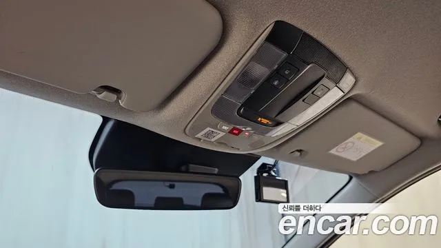 Kia Niro — фото 16