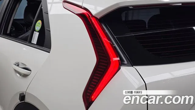 Kia Niro — фото 23