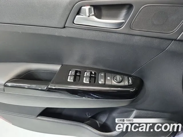 Kia Sportage — фото 14