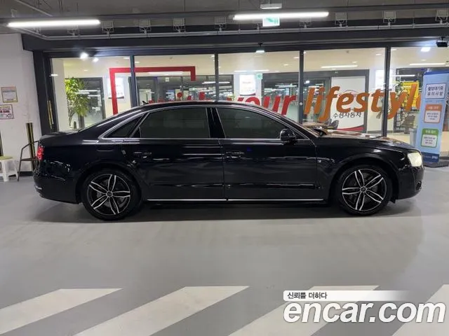 Audi A8 — фото 2