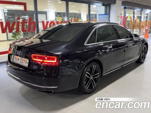Audi A8 — фото 3