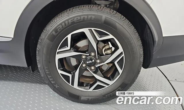 Kia Sportage — фото 21