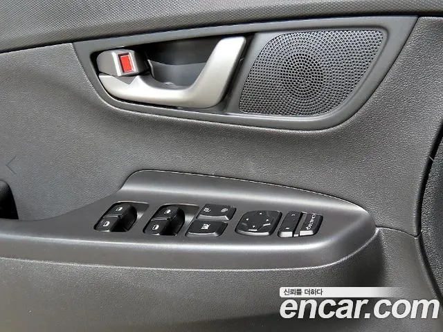 Hyundai Kona — фото 12