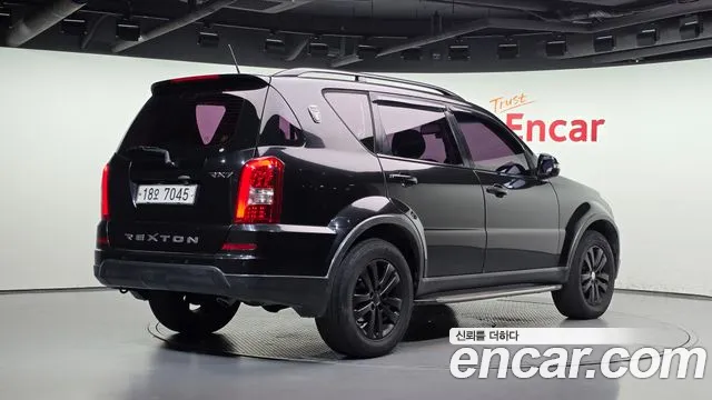 KG_Mobility_Ssangyong Rexton — фото 2