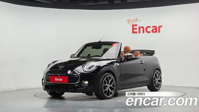 Mini Cooper Convertible — фото 1