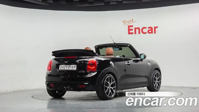 Mini Cooper Convertible — фото 2