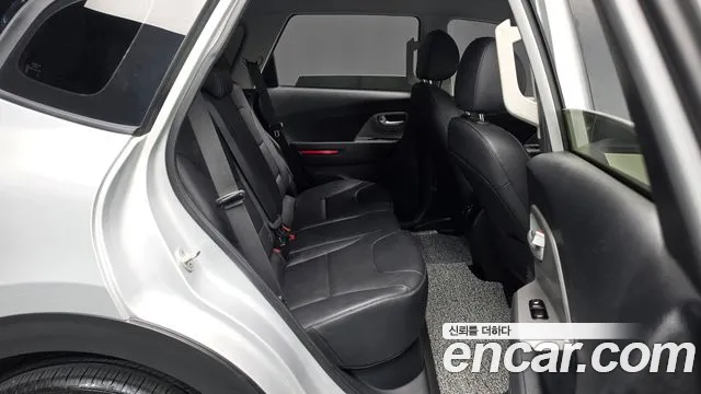 Kia Niro — фото 11