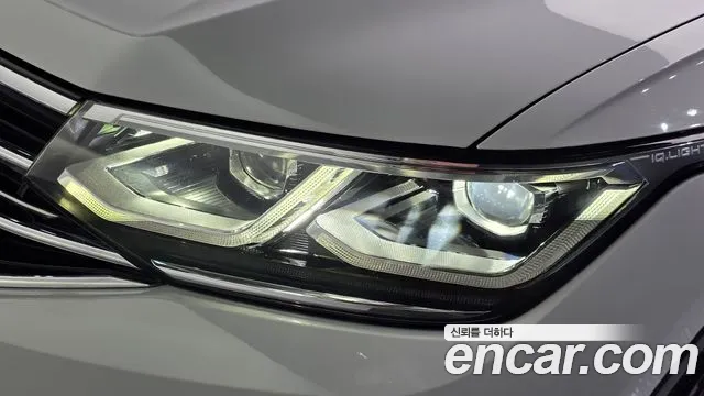 Volkswagen Tiguan — фото 22