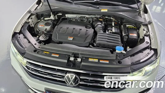 Volkswagen Tiguan — фото 5