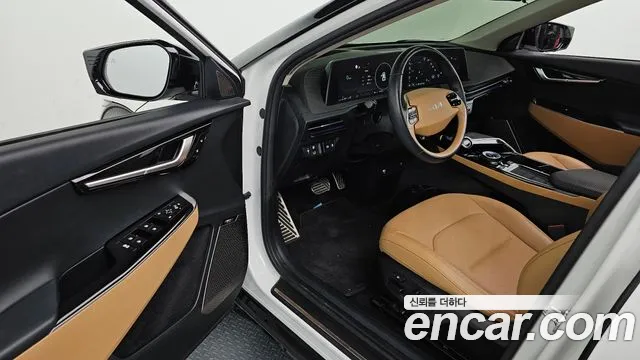 Kia EV6 — фото 10