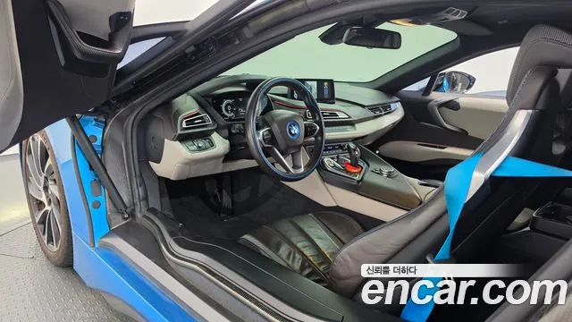 BMW i8 — фото 10