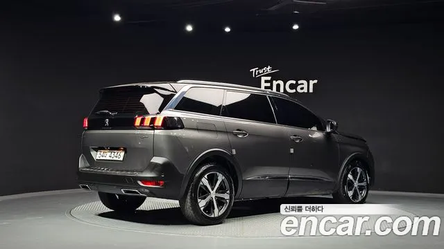 Peugeot 5008 — фото 2