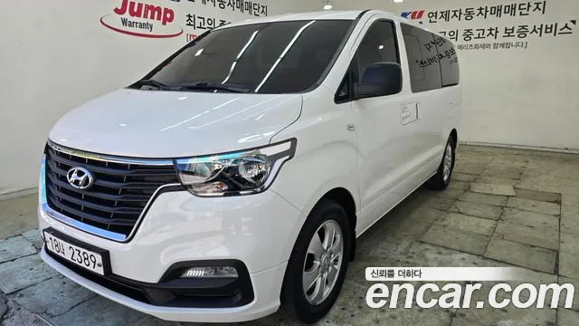 Hyundai Starex — фото 1
