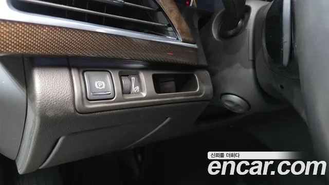 Cadillac CT6 — фото 15