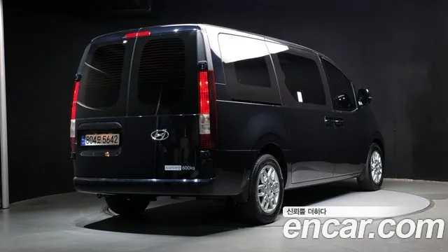 Hyundai Staria — фото 2