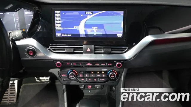 Kia Niro — фото 14