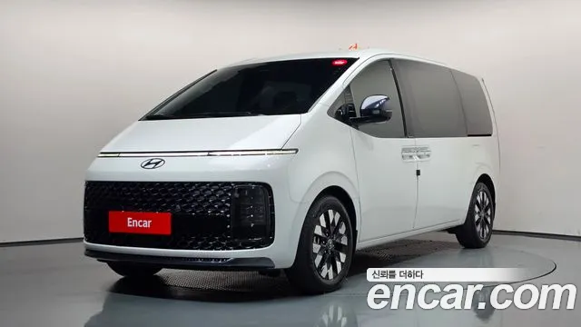 Hyundai Staria — фото 1