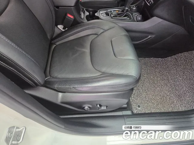 Jeep Cherokee — фото 13