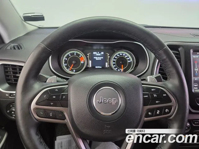 Jeep Cherokee — фото 18