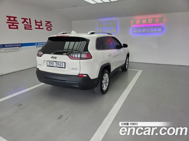 Jeep Cherokee — фото 5
