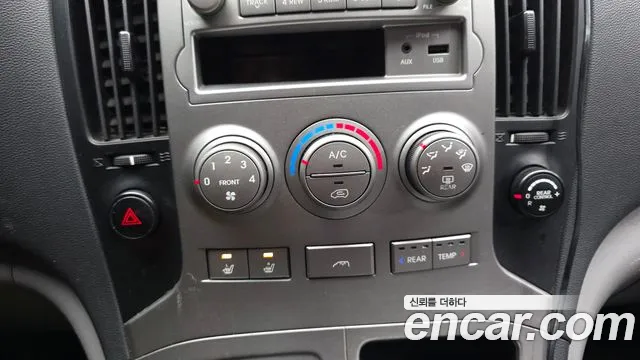 Hyundai Starex — фото 15