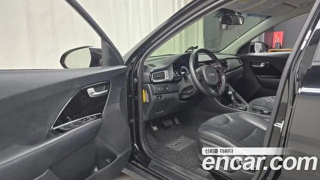Kia Niro — фото 10