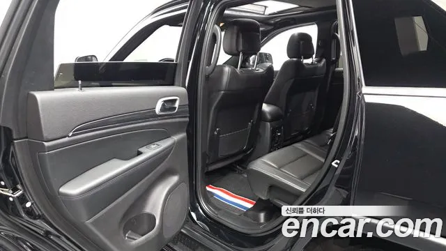 Jeep Cherokee — фото 26
