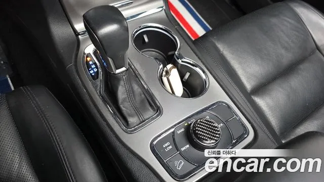 Jeep Cherokee — фото 9