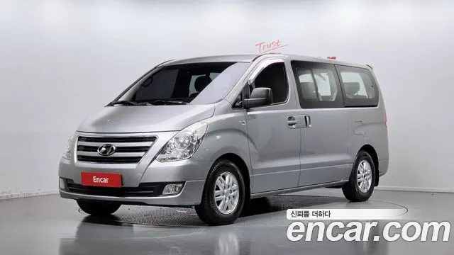 Hyundai Starex — фото 1