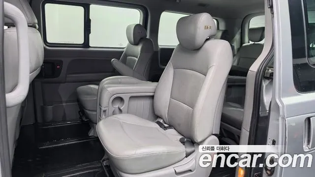 Hyundai Starex — фото 11