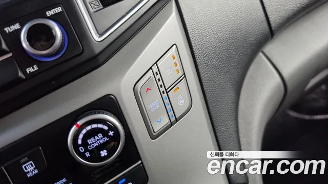 Hyundai Starex — фото 15
