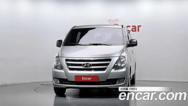 Hyundai Starex — фото 3