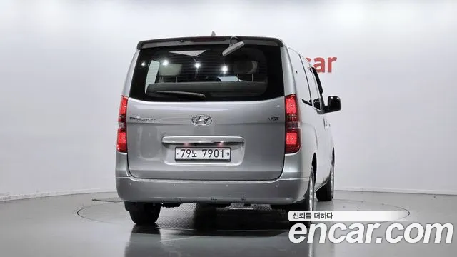 Hyundai Starex — фото 4